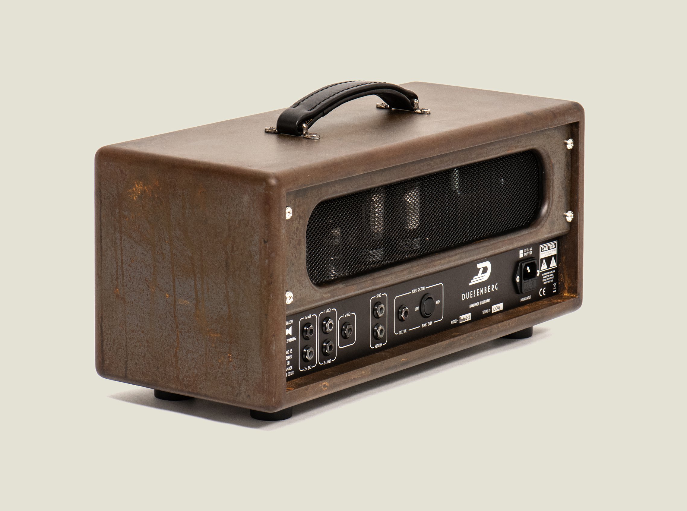 Photo of the Backside of the Duesenberg Berlin Amplifier