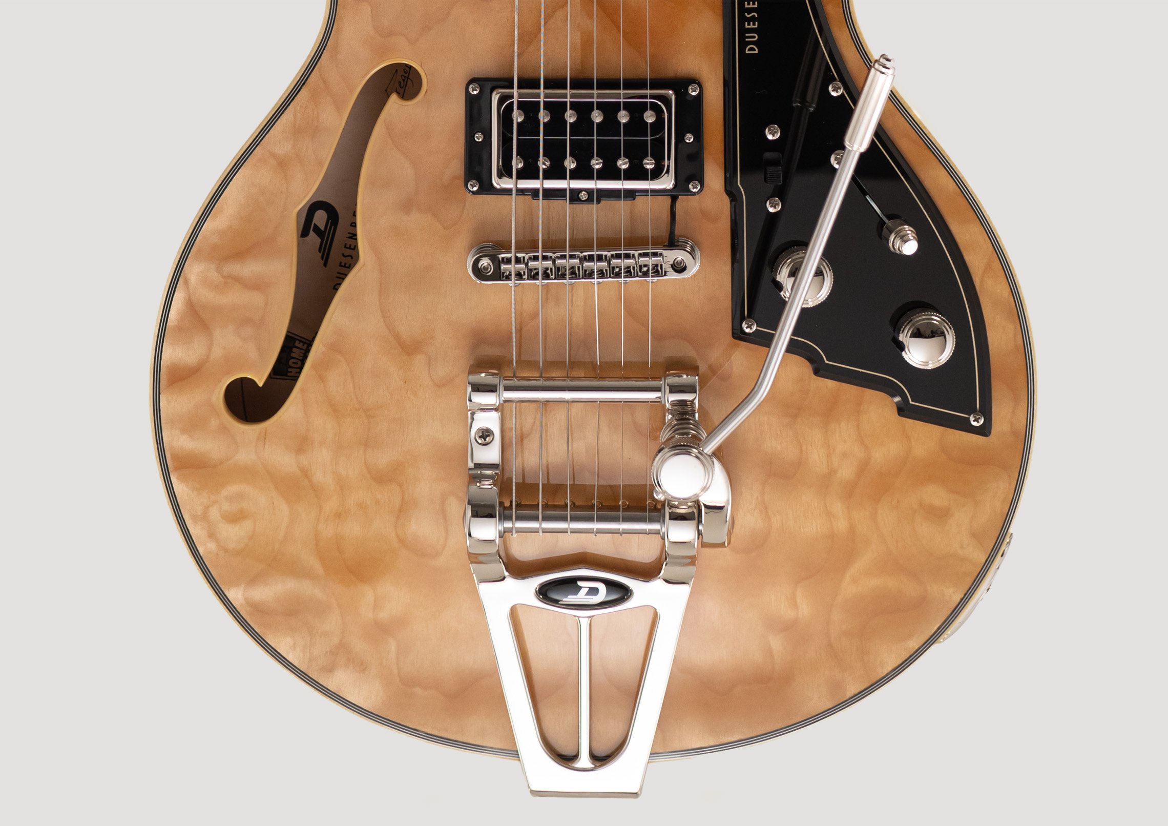 DAC-TB-QM_LAYOUT_04.jpg Duesenberg Alliance Series Tom Bukovac Tremolo Detail