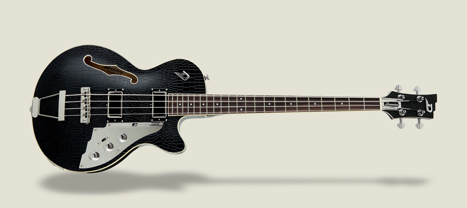 Slider image of the Duesenberg Starplayer Bass in Outlaw