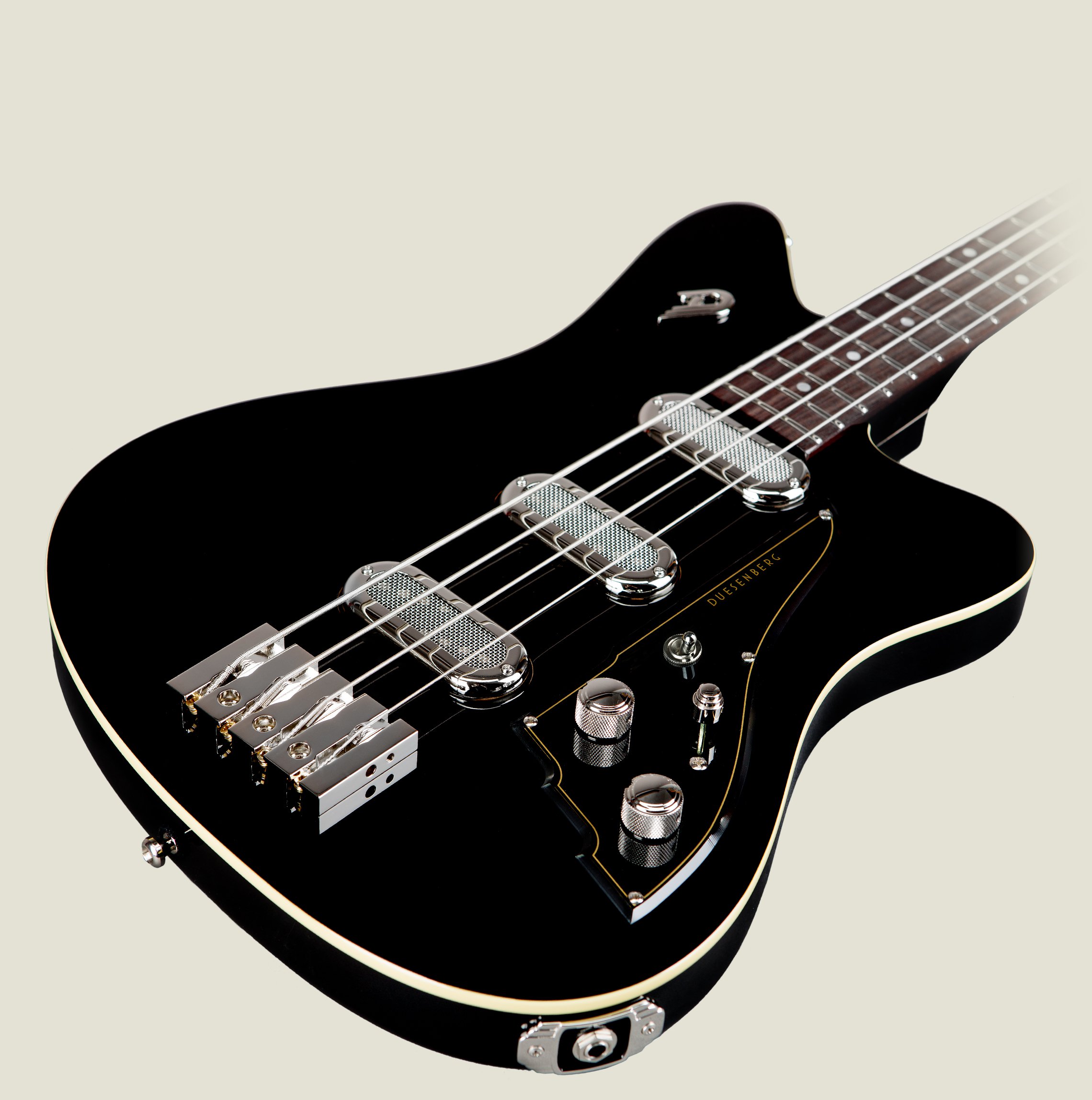 Angled view of the Duesenberg Triton Bass in Black