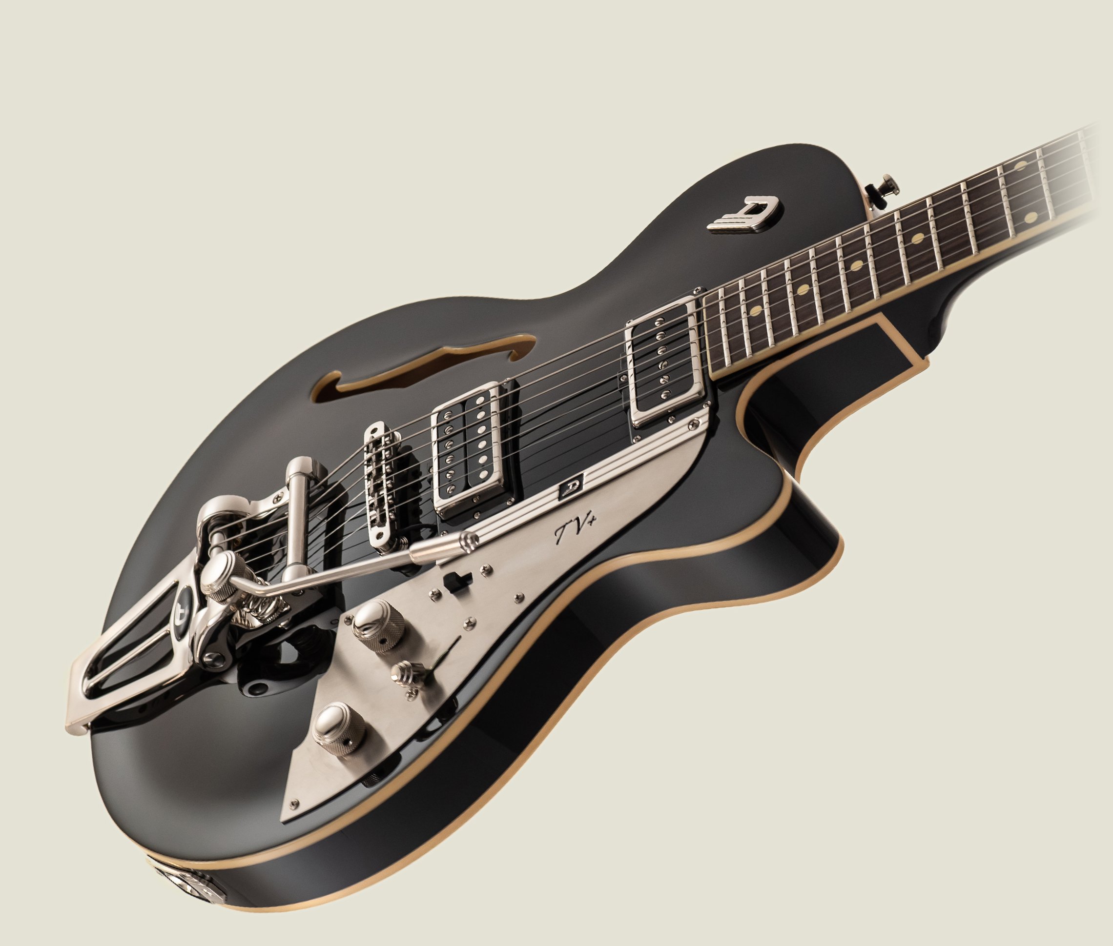 DTV-LAYOUT-11.jpg Angled view of the Duesenberg Starplayer TV Plus