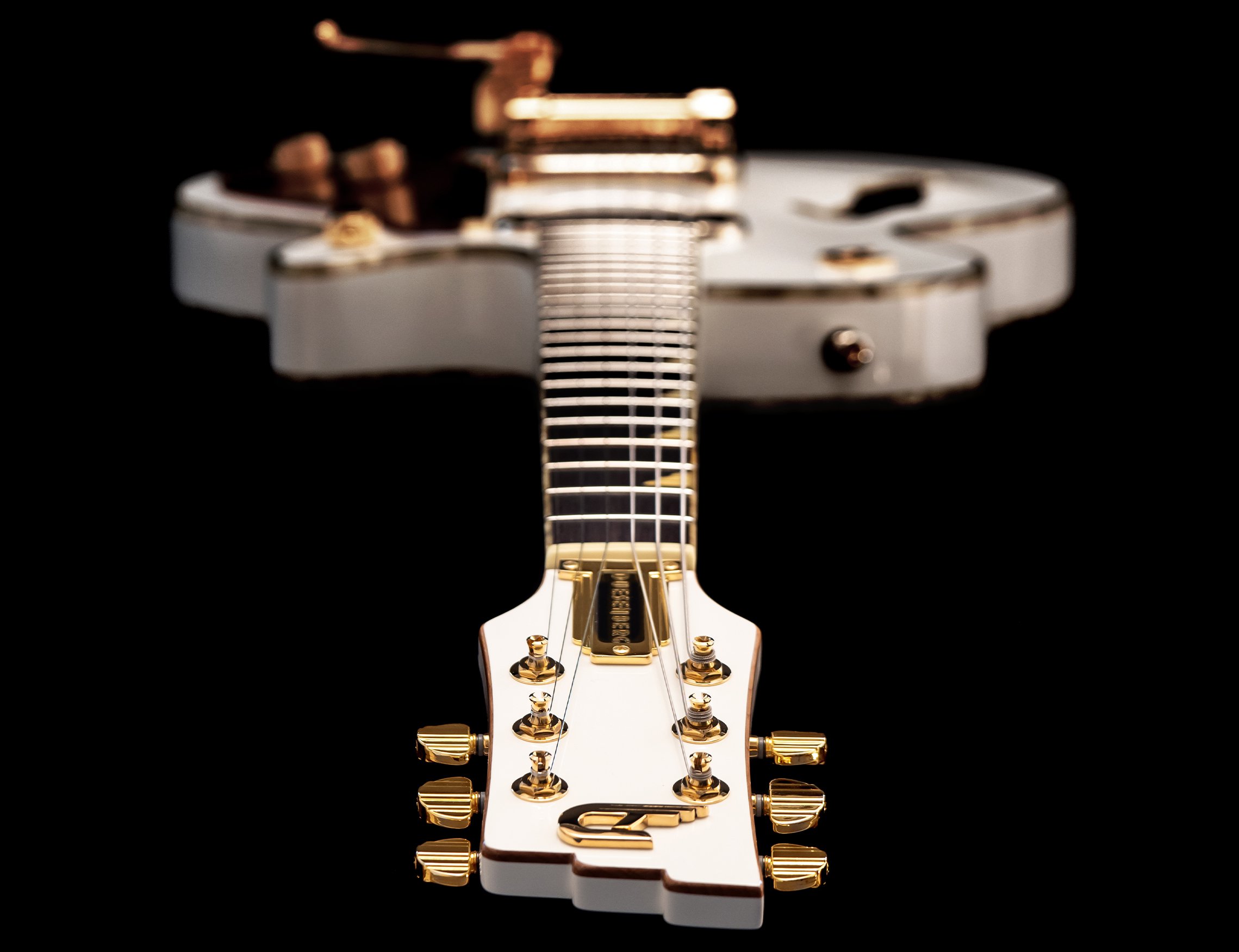 Hero image of the Starplayer TV Phonic with the headstock in the foreground