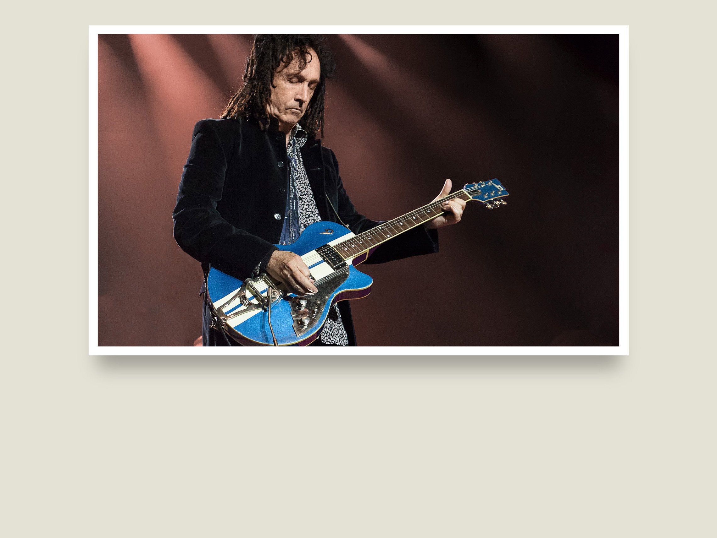 MC-LAYOUT-08.jpg Photo of Mike Campbell on stage playing his Duesenberg Alliance Series