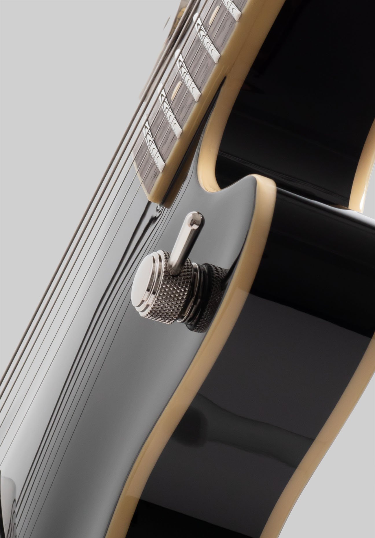 Senior_Detail01.jpg Detail image of the Duesenberg Senior Pickup Switch